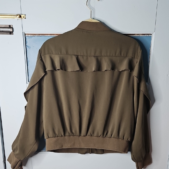 Who What Wear Women’s Khaki Bomber Jacket With Ruffle Detail Large - Picture 6 of 10